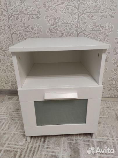 Белая прикроватная тумбочка детская икея IKEA Брим