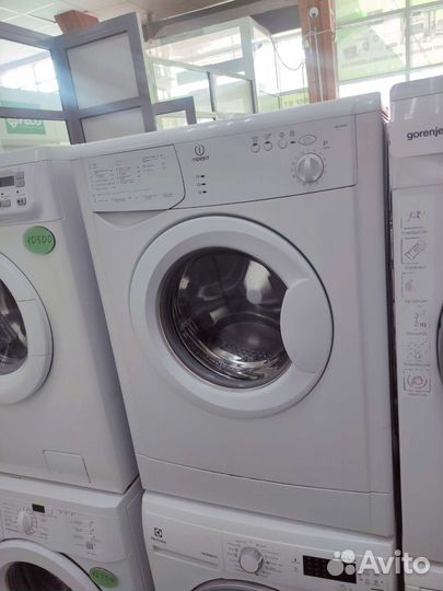 33см стиральная машина Indesit wiun100