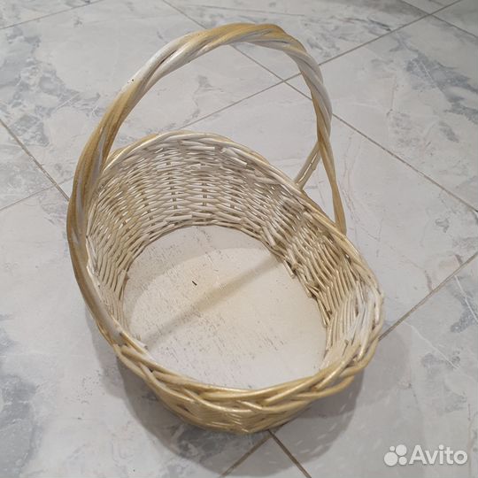 Корзина плетеная