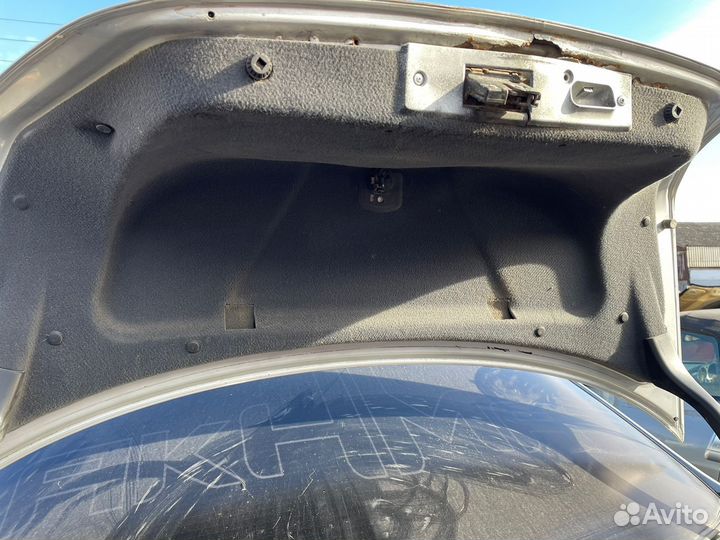 Обшивки багажника Mercedes C-class W203