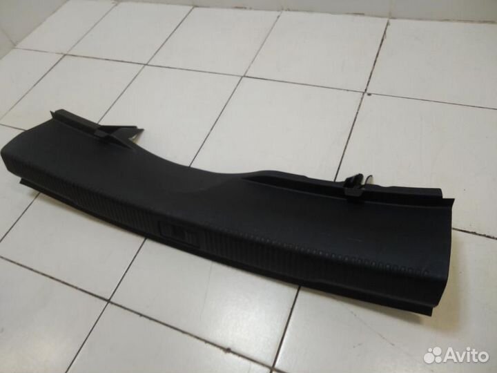 Накладка замка багажника Audi A6 C7 4G5