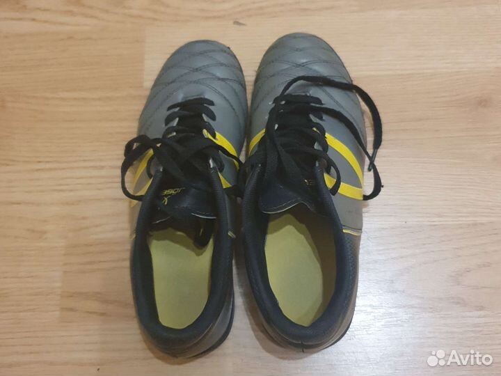 Футбольные бутсы adidas 37 размер