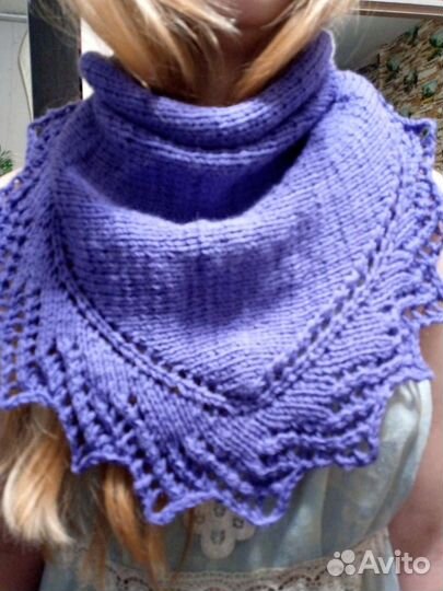 Бактус вязаный, шейный платок