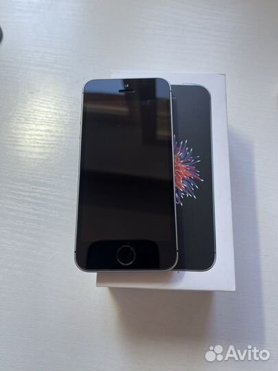 Телефон iPhone SE, Space Gray, 32GB