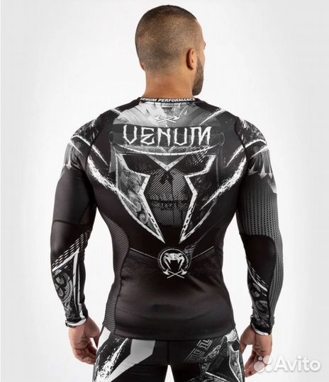 Рашгард тайтсы шорты 3 в 1 комплект