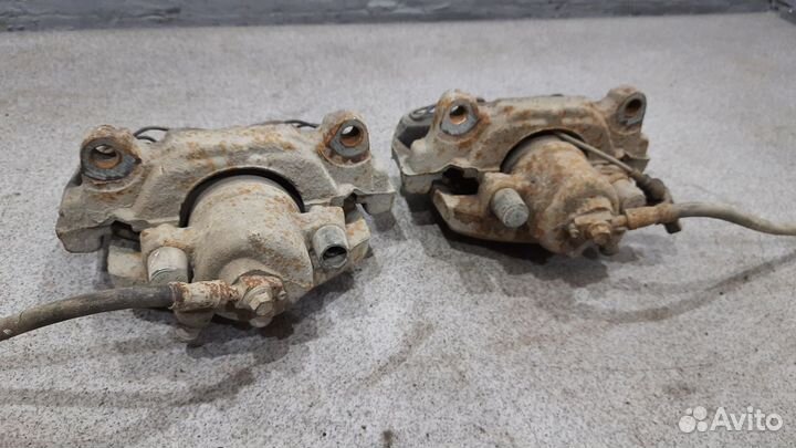 Передний тормозной суппорт 1.4 TSI CAV VW Jetta 6