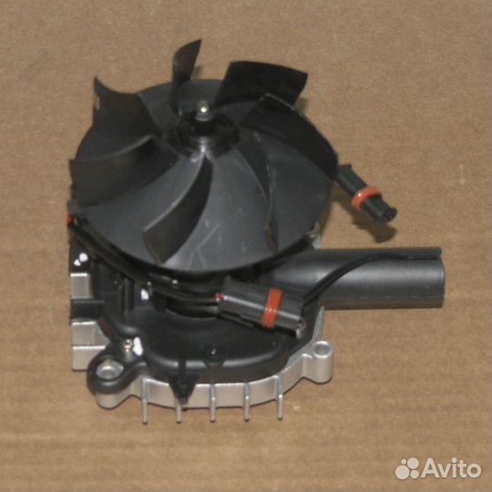 Нагнетатель воздуха Webasto ат2000 ST 24V