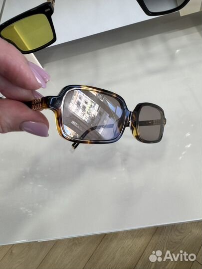 Солнцезащитные очки MiuMiu