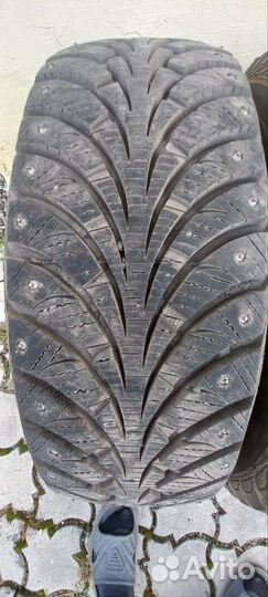 Sava Eskimo Stud 185/65 R14