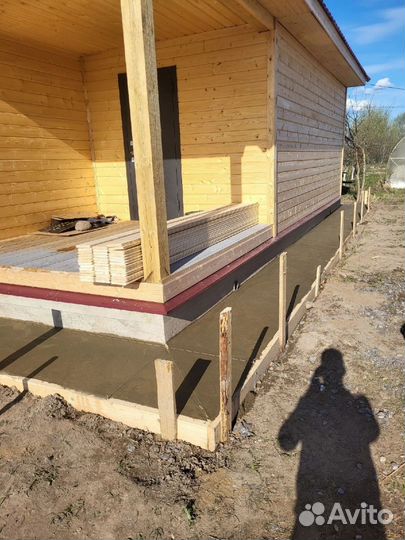 Бригада строителей