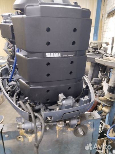 Лодочный мотор Yamaha 200