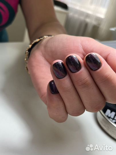 Модель на маникюр