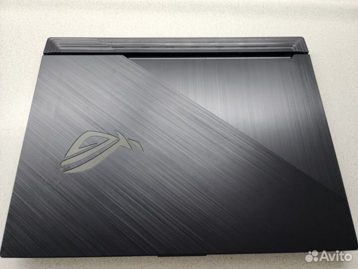 Asus ROG Strix G512LW-HN084