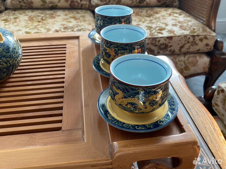 Китайский чайный столик с сервизом