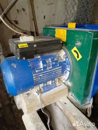 Дробилка зерновая крупорушка