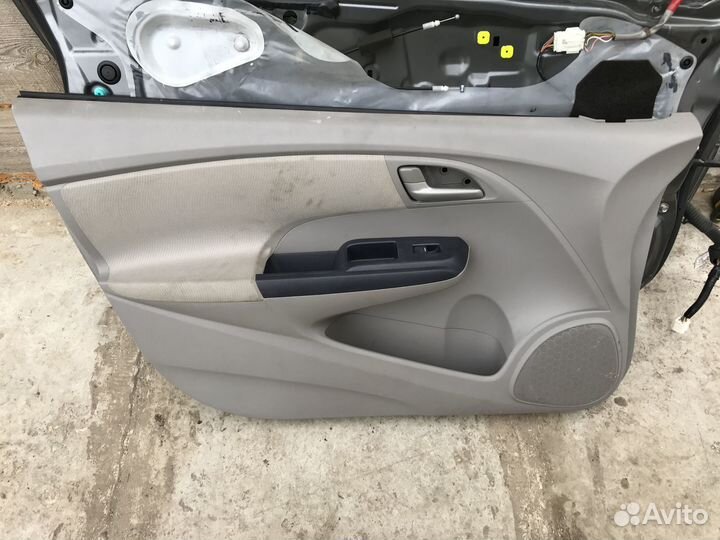 Дверь Honda Insight