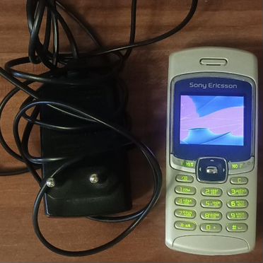 Sony Ericsson T230, 1 SIM