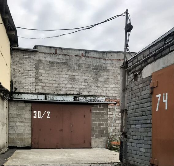 Гараж, > 30 м²