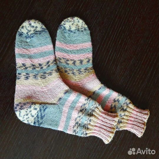 Носки женские ручной вязки