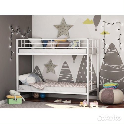 Двухъярусная кровать
