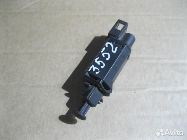 Датчик включения стопсигнала Skoda Octavia