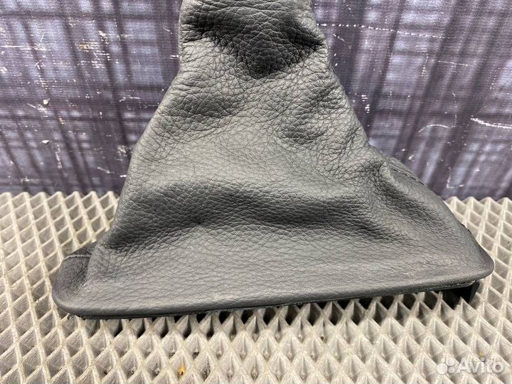 Кожух рычага ручного тормоза Bmw X5 E53 M54 2004