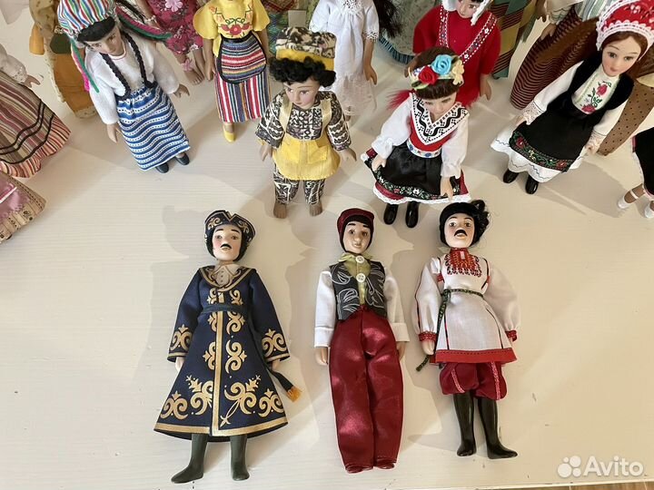 Куклы в костюмах народов мира