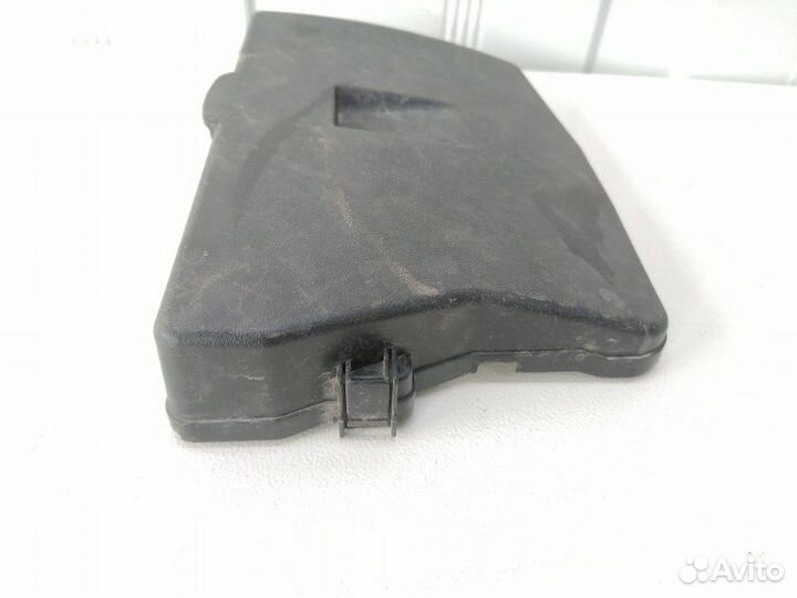 Крышка блока предохранителей Toyota Corolla E150