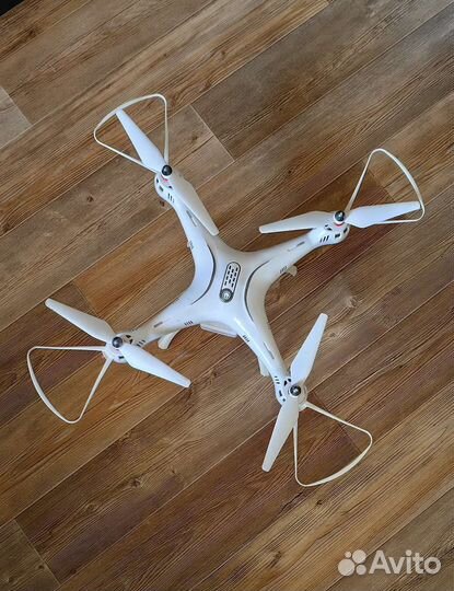 Квадрокоптер syma x8pro