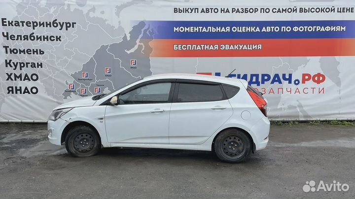 Радиатор кондиционера Hyundai Solaris (RB) 97606-1R000