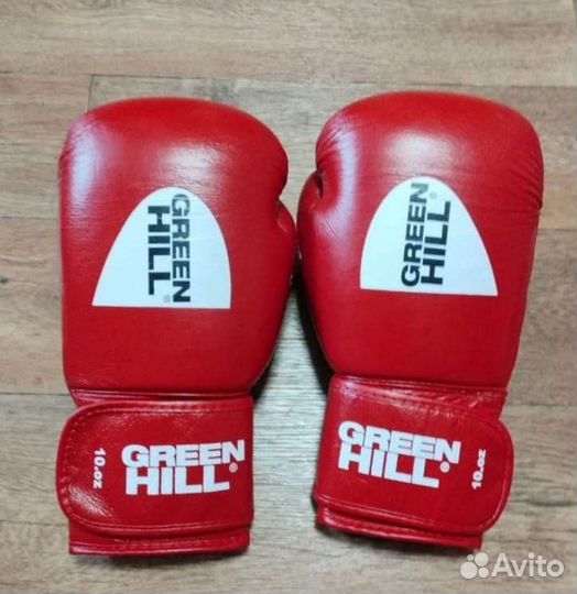 Боксерские перчатки