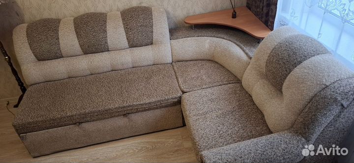 Продам угловой диван