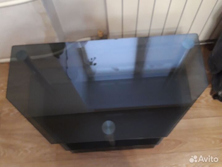 Стеклянная тумба