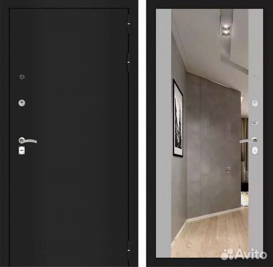 Входная дверь зеркалом