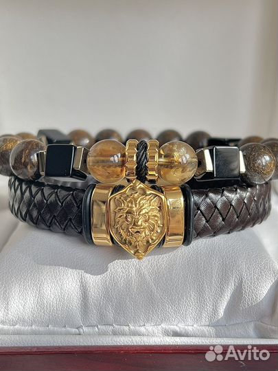 Кожаный браслет со Львом