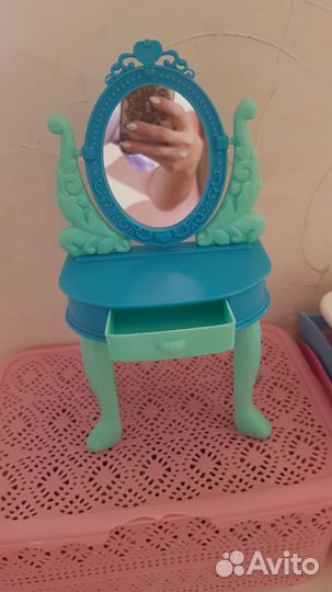 Детские игрушки: трельяж, ванна, кроватки 2шт