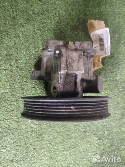 Насос гура Mercedes-Benz C-Class W203 OM611 2000