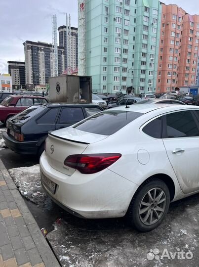 Спойлер Opel Astra J