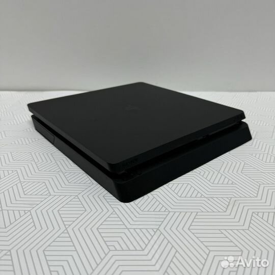 Sony ps 4 1Tb 2 геймпада