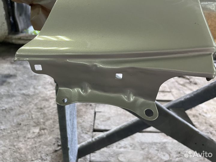 Крыло правое переднее