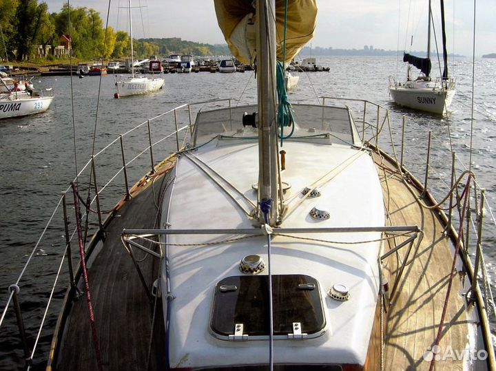 Прогулка на парусной крейсерской яхте в Самаре