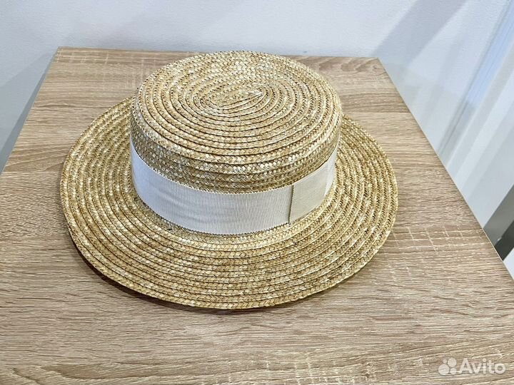 Соломенная шляпа канотье