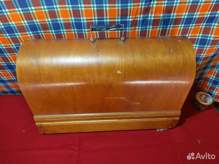 Швейная машина Подольск 2м отлично