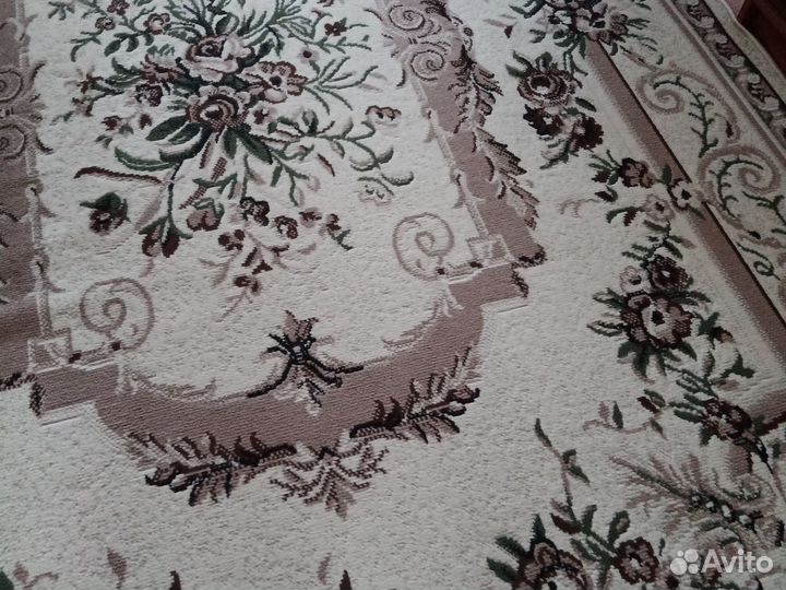 Продам ковер 2*3 б/у