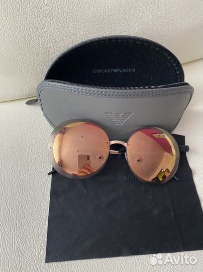 Солнечные очки женские emporio armani