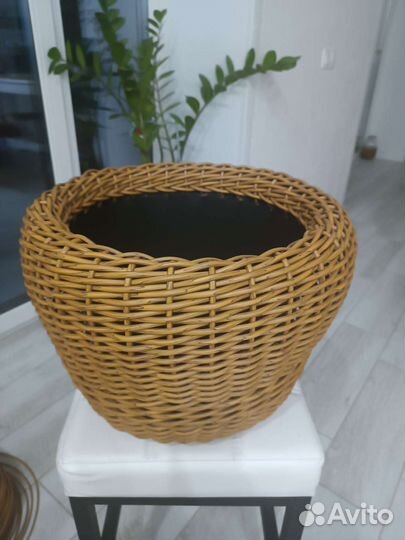 Кашпо для цветов