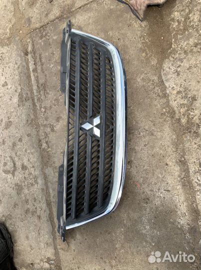 Решетка радиатора mitsubishi airtrek