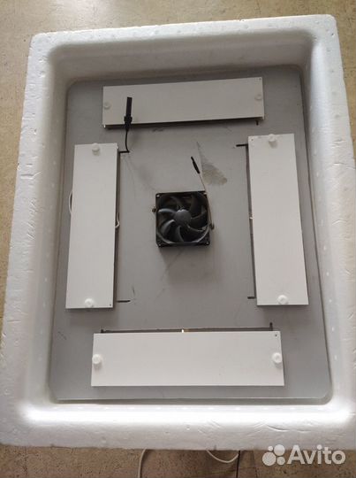 Инкубатор «несушка»«модернизированный» на 104 яйца