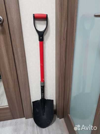 Лопата автомобильная