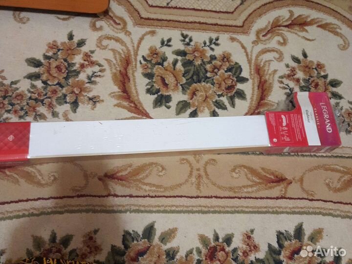 Карниз потолочный новый